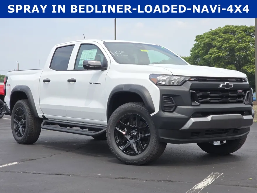 2025 Chevrolet Colorado Trail Boss photo 1
