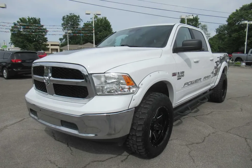 2021 Ram 1500 Classic SLT photo 1