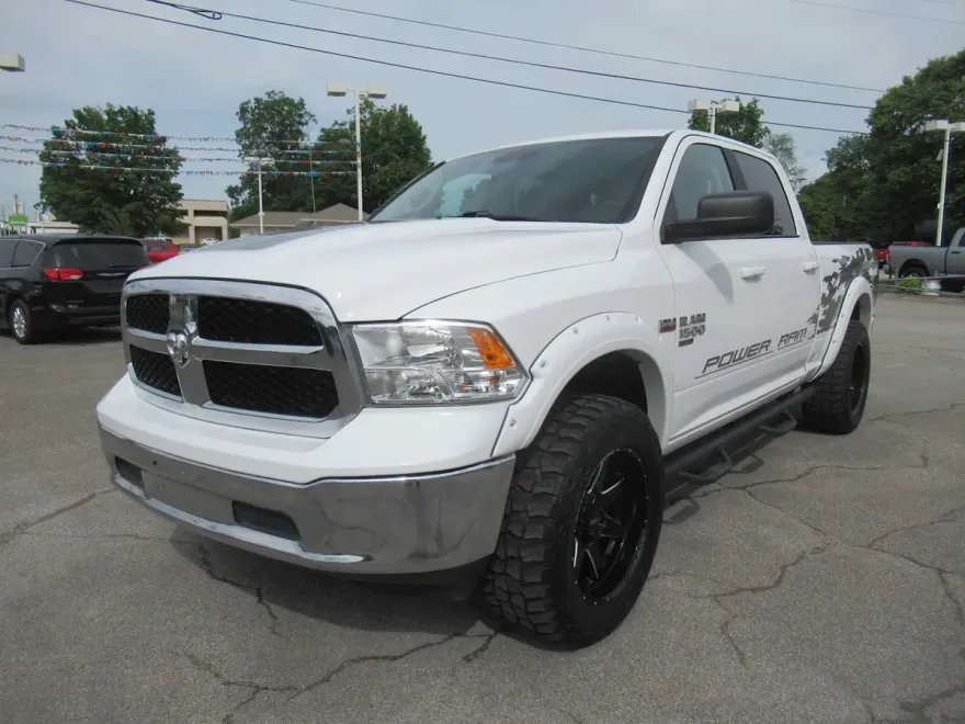 2021 Ram 1500 Classic SLT photo 1