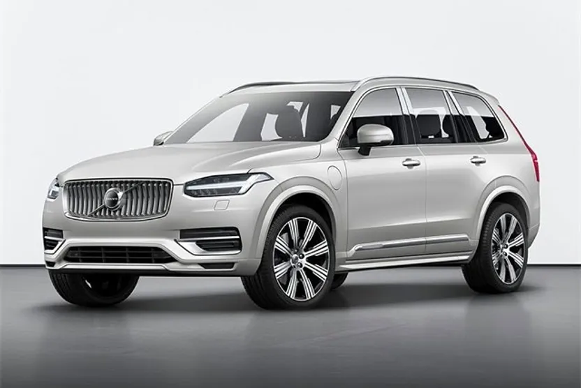 2020 Volvo XC90 T6 Momentum photo 1