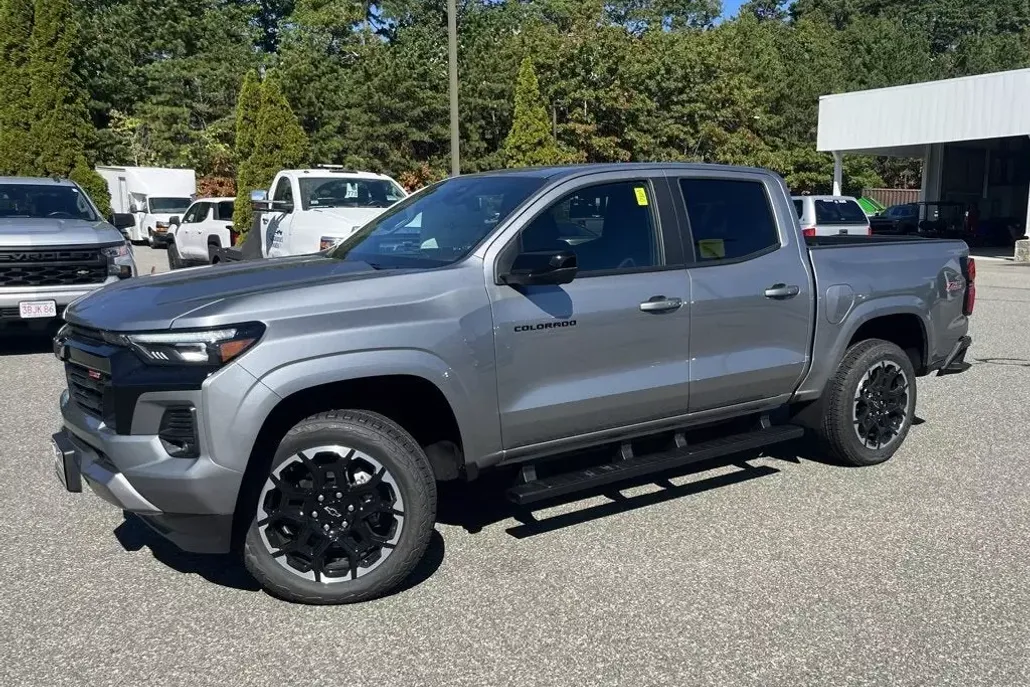 2026 Chevrolet Colorado Z71 photo 1
