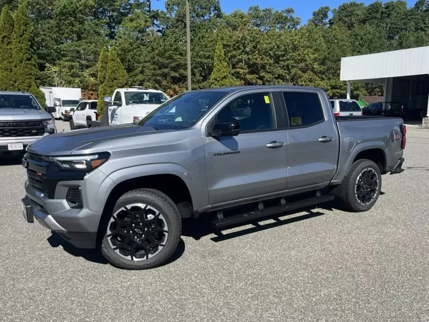 2026 Chevrolet Colorado Z71 photo 1