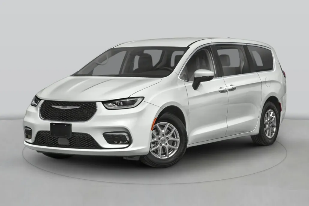2023 Chrysler Pacifica Touring L photo 1