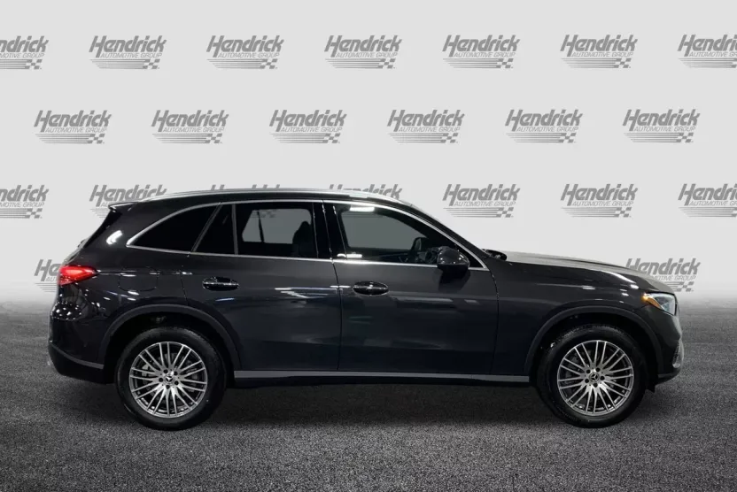 2026 Mercedes Benz GLC 300 4MATIC photo 1