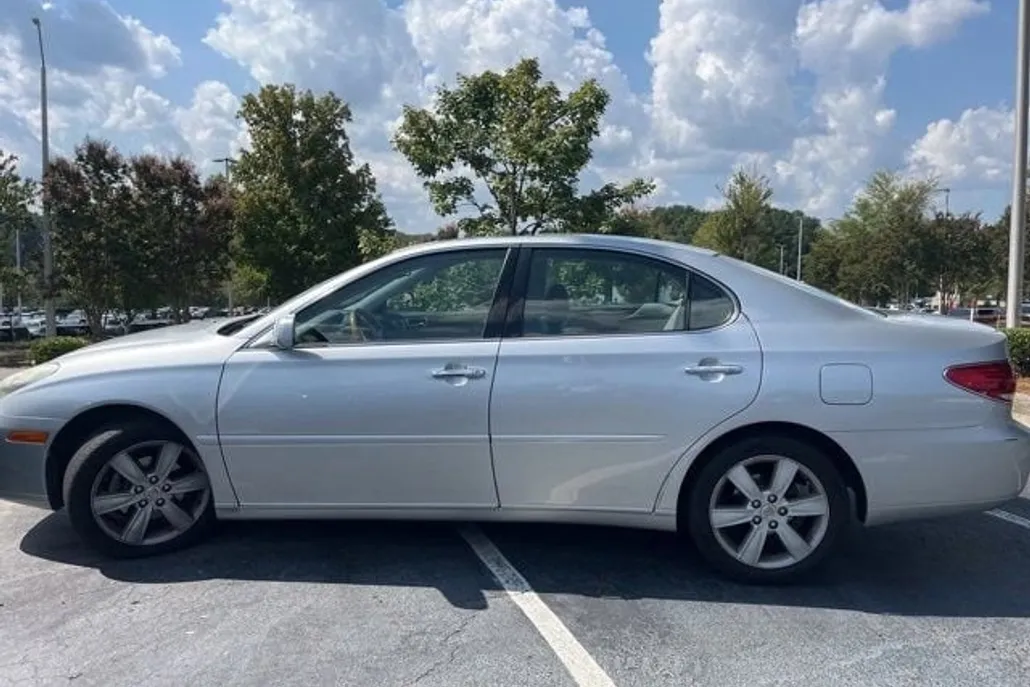 2005 Lexus ES 330 photo 1