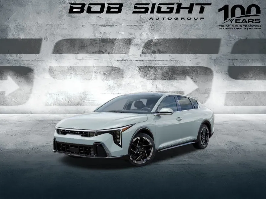 2025 Kia K4 GT-Line photo 1
