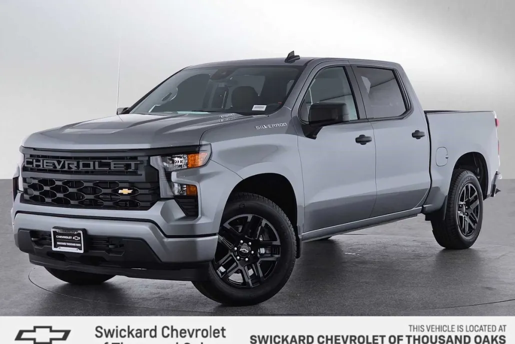 2025 Chevrolet Silverado 1500 Custom photo 1