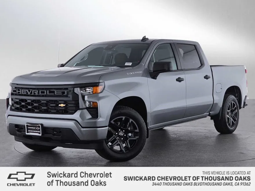 2025 Chevrolet Silverado 1500 Custom photo 1