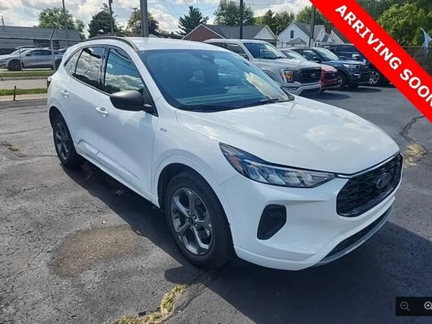 2023 Ford Escape ST-Line photo 1