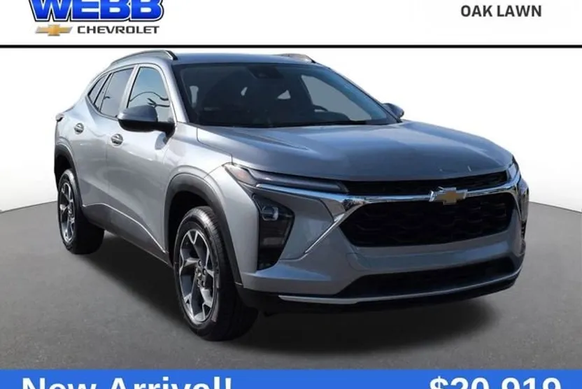 2024 Chevrolet Trax LT photo 1