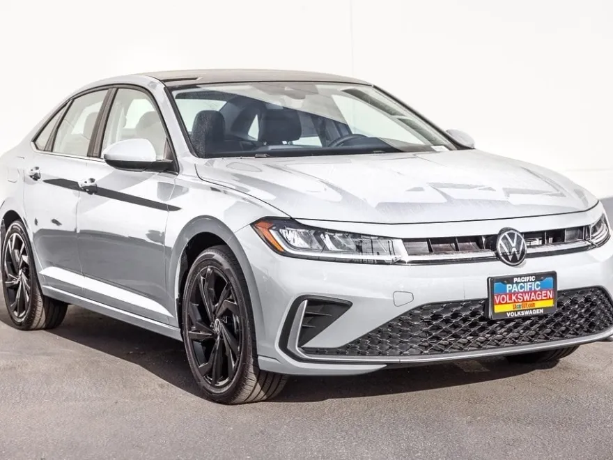 2025 Volkswagen Jetta 1.5T SE photo 1