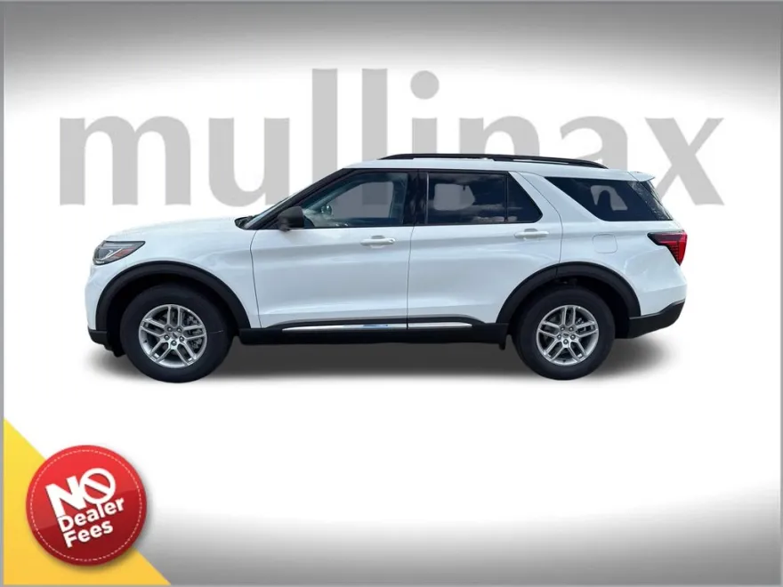 2025 Ford Explorer photo 1
