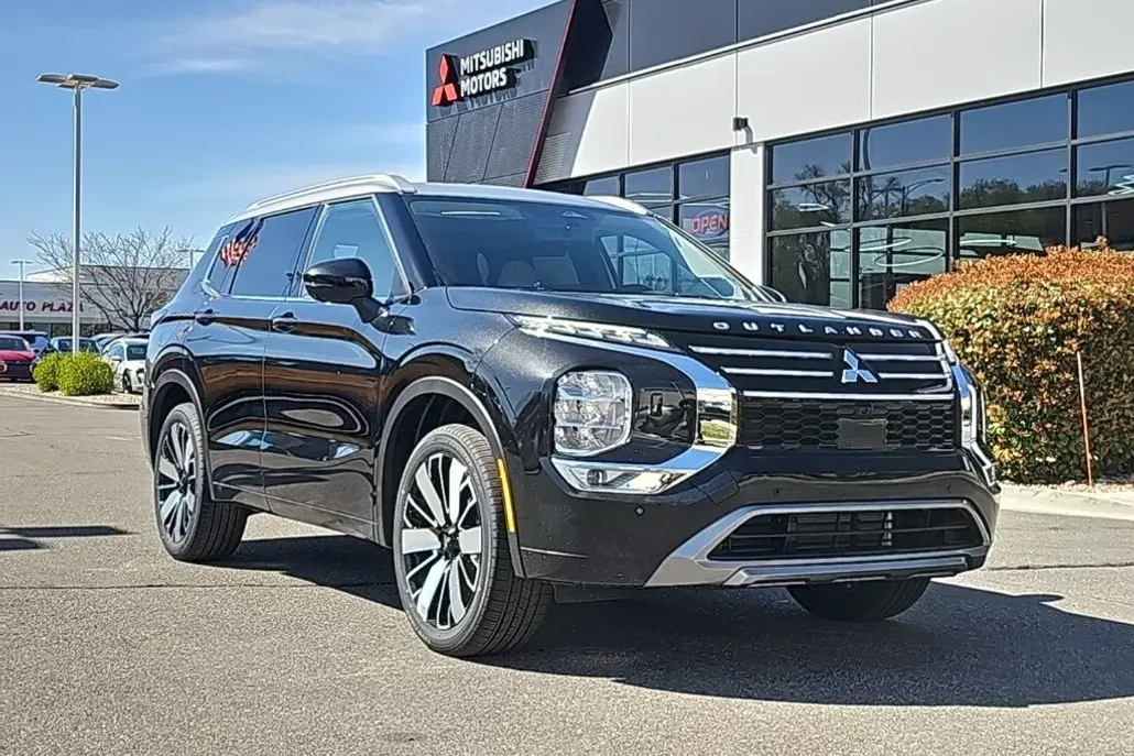 2025 Mitsubishi Outlander SEL GT photo 1