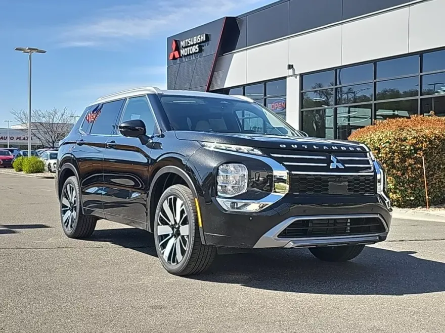 2025 Mitsubishi Outlander SEL GT photo 1
