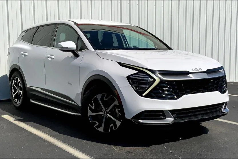 2024 Kia Sportage EX photo 1