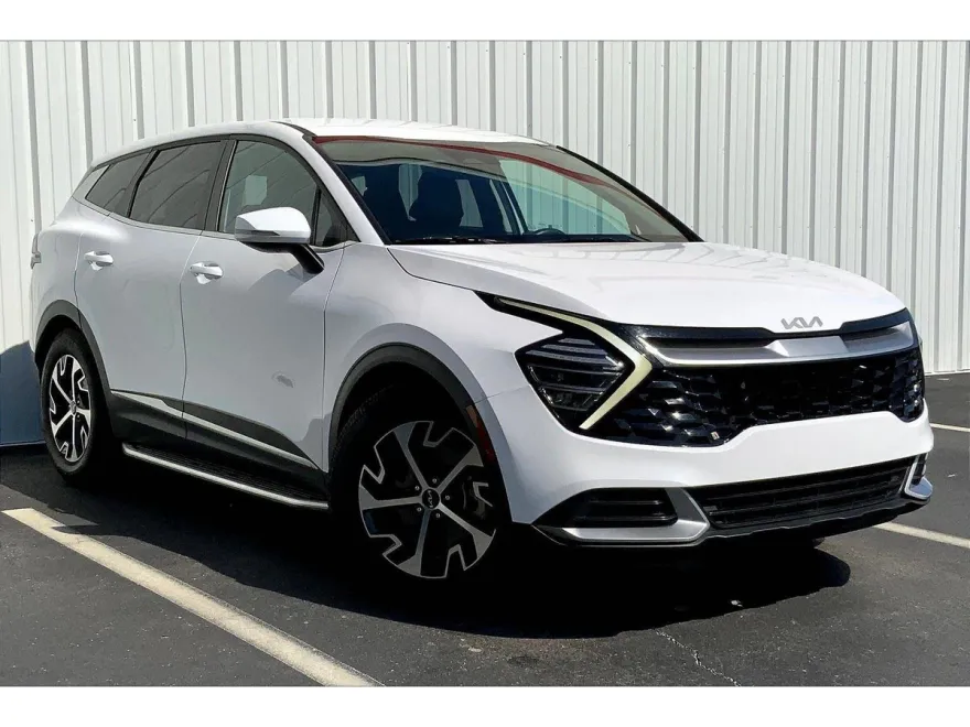 2024 Kia Sportage EX photo 1