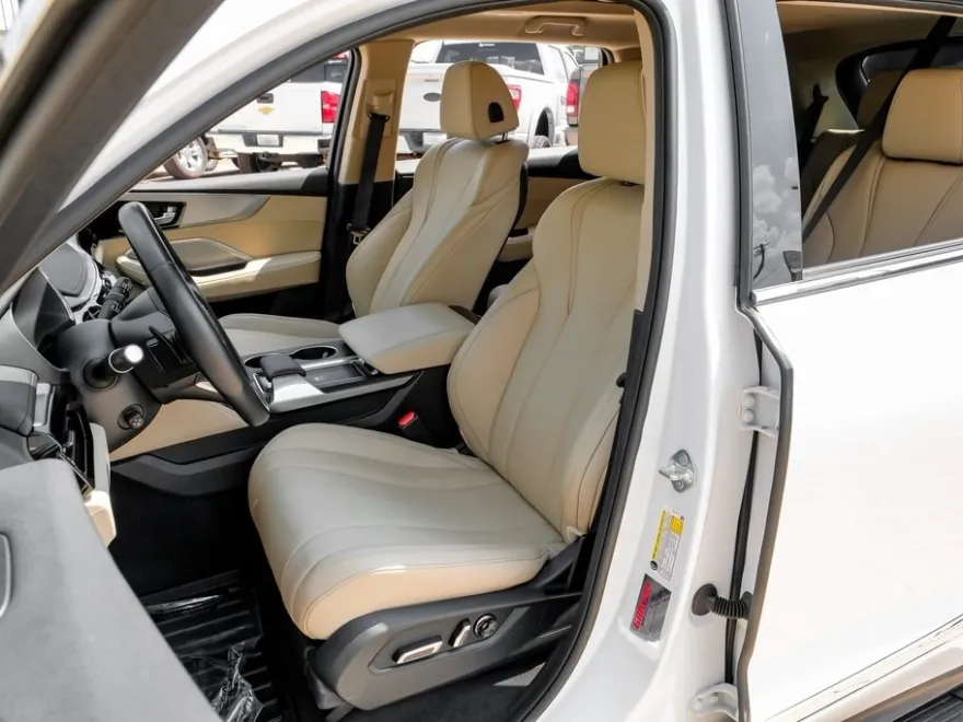 2023 Acura MDX photo 1