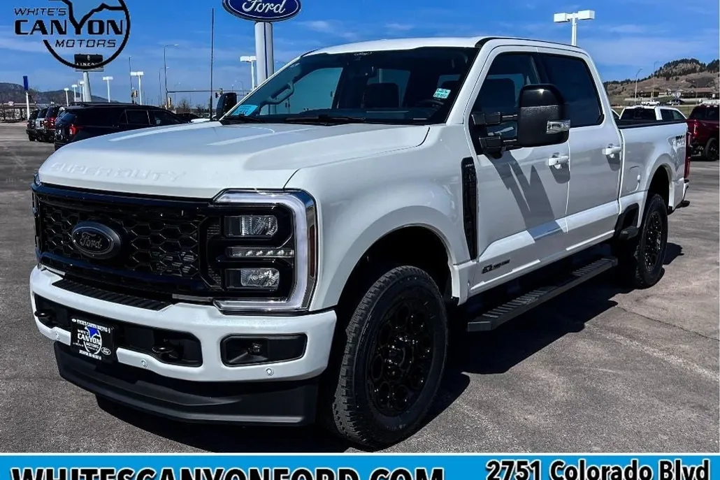 2025 Ford F-250 Lariat photo 1