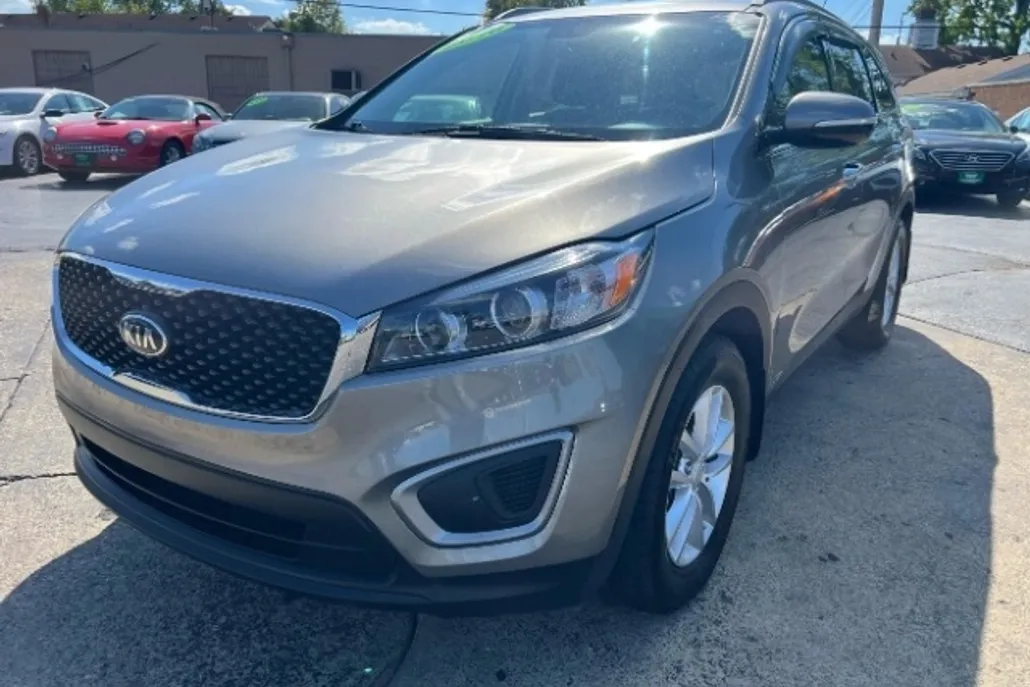 2016 Kia Sorento LX photo 1