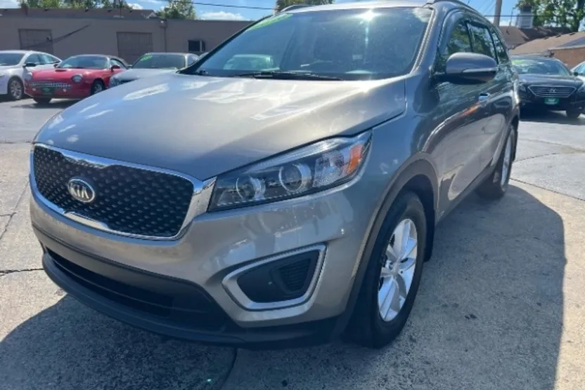 2016 Kia Sorento LX photo 1