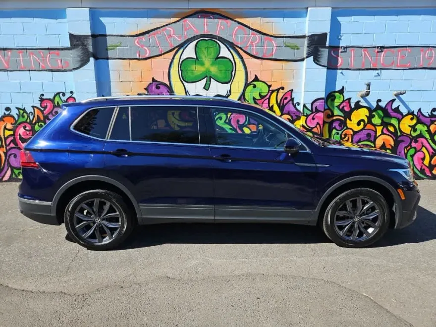 2022 Volkswagen Tiguan SE photo 1