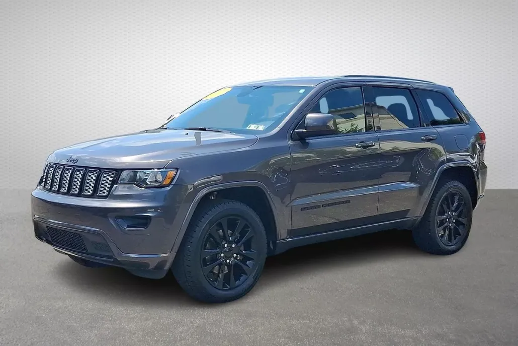 2019 Jeep Grand Cherokee Altitude photo 1