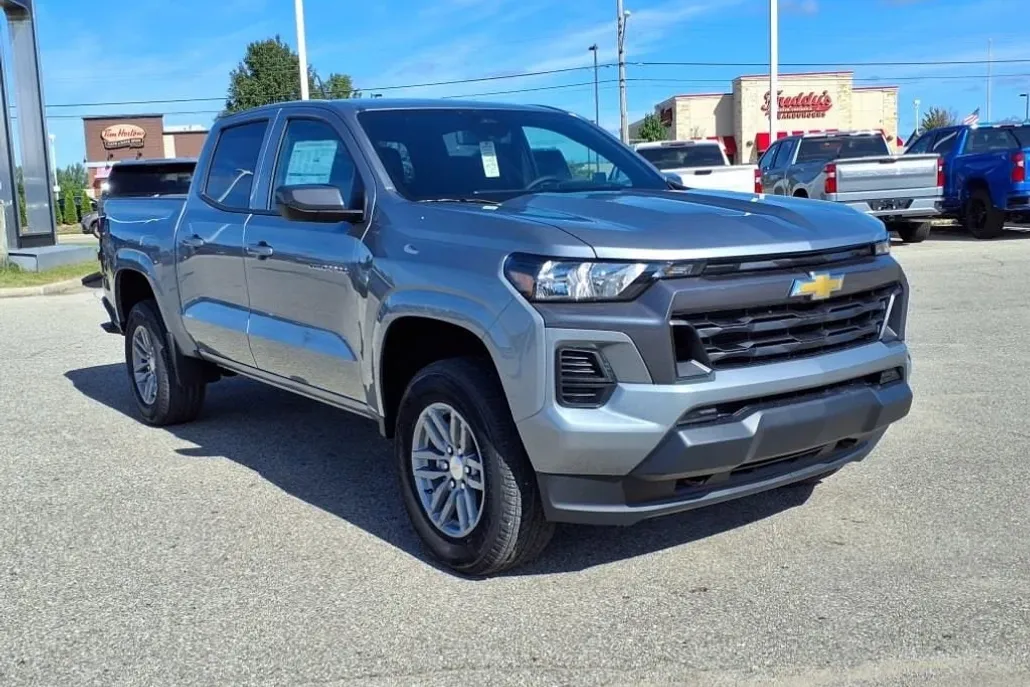 2026 Chevrolet Colorado LT photo 1
