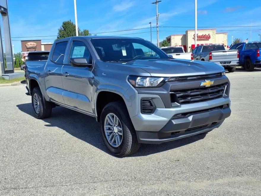 2026 Chevrolet Colorado LT photo 1