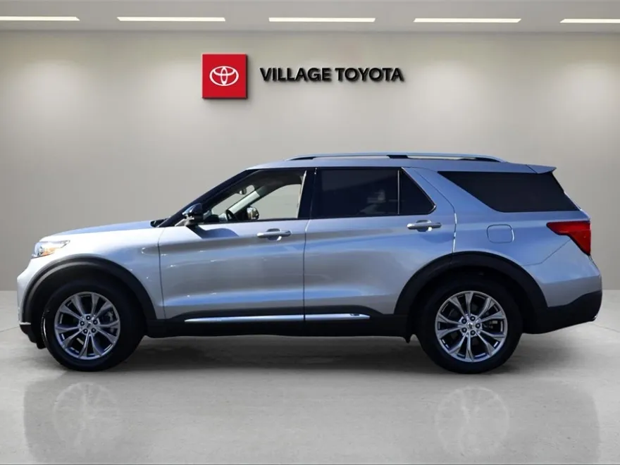 2022 Ford Explorer Limited photo 1