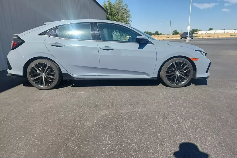 2021 Honda Civic Sport photo 1