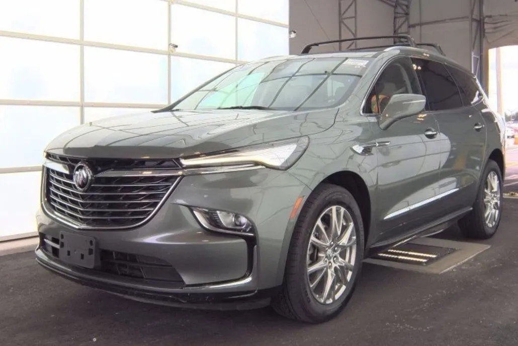 2023 Buick Enclave Essence photo 1