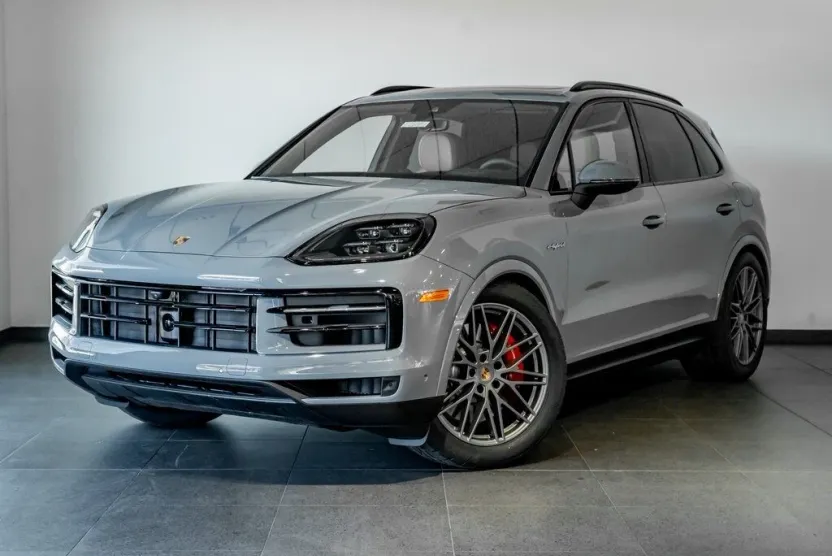 2026 Porsche Cayenne S E-Hybrid photo 1
