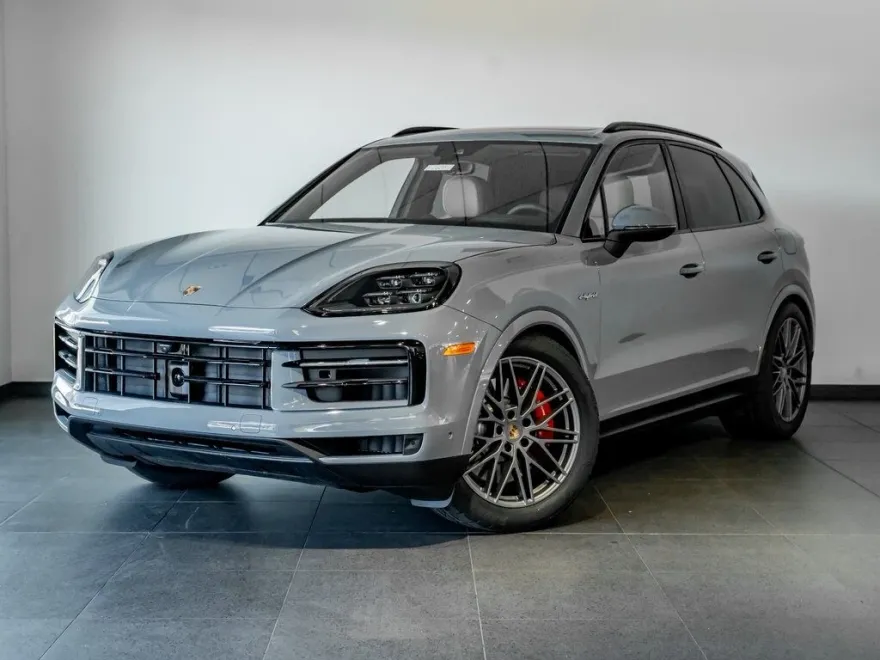 2026 Porsche Cayenne S E-Hybrid photo 1