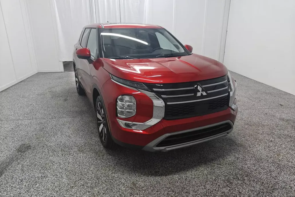 2025 Mitsubishi Outlander Sport SE photo 1
