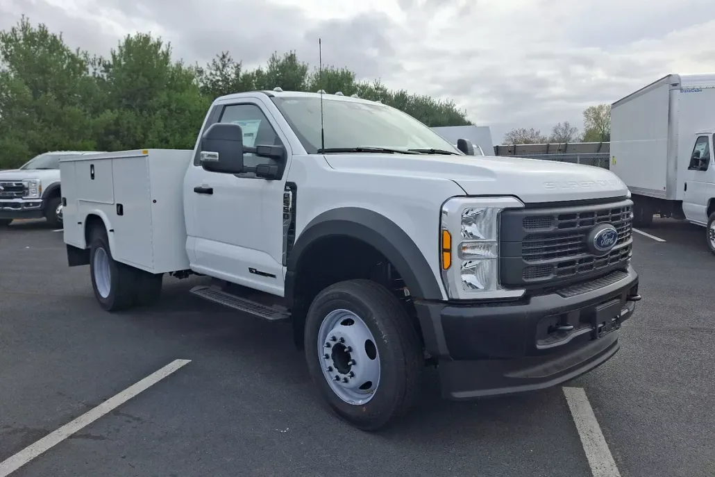 2024 Ford F-550 XL photo 1