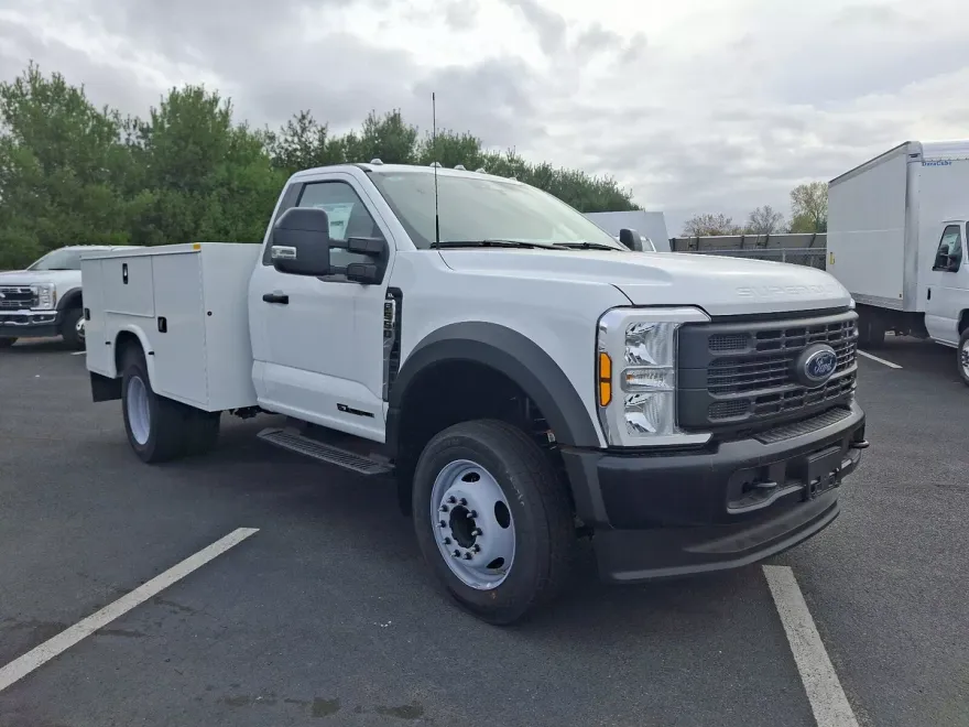 2024 Ford F-550 XL photo 1
