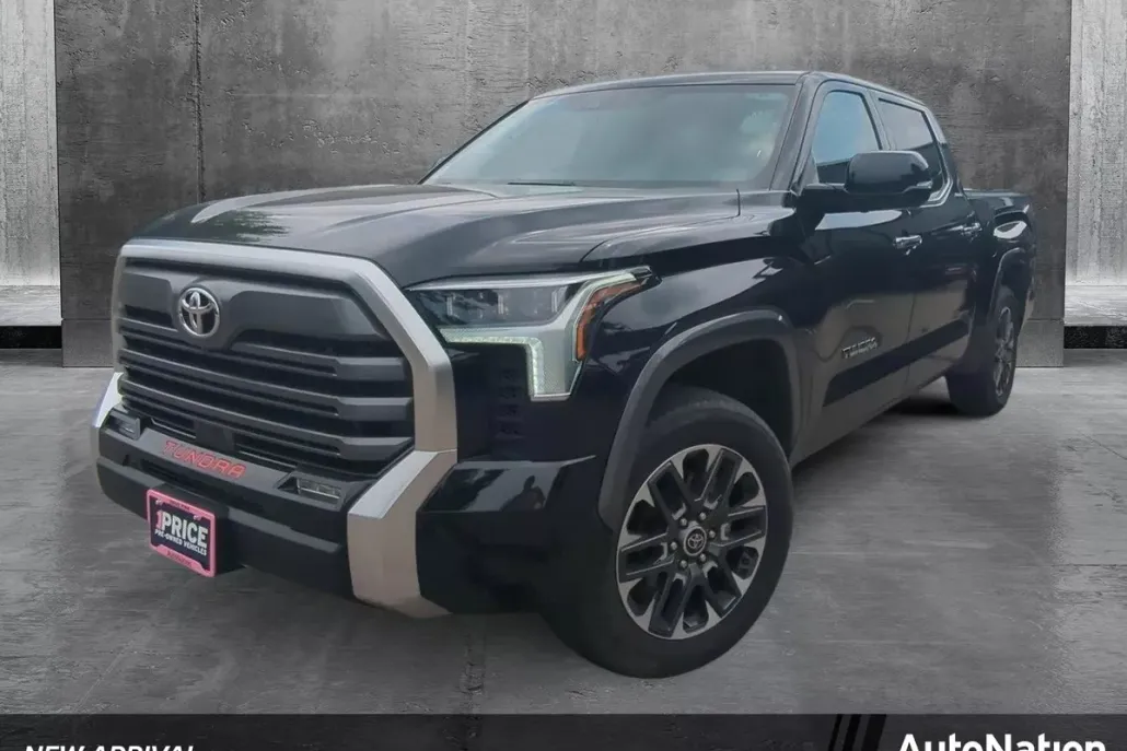 2022 Toyota Tundra Limited photo 1