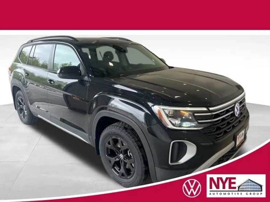 2025 Volkswagen Atlas Peak Edition SE photo 1