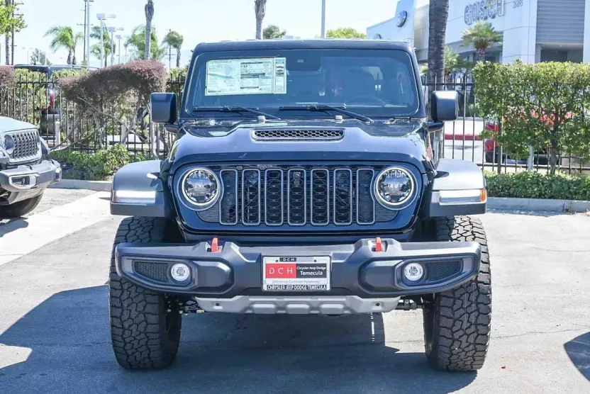 2025 Jeep Gladiator Mojave photo 1
