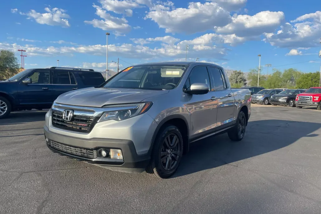 2019 Honda Ridgeline Sport photo 1
