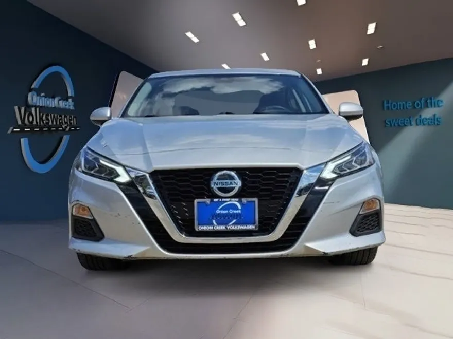 2021 Nissan Altima 2.5 SV photo 2