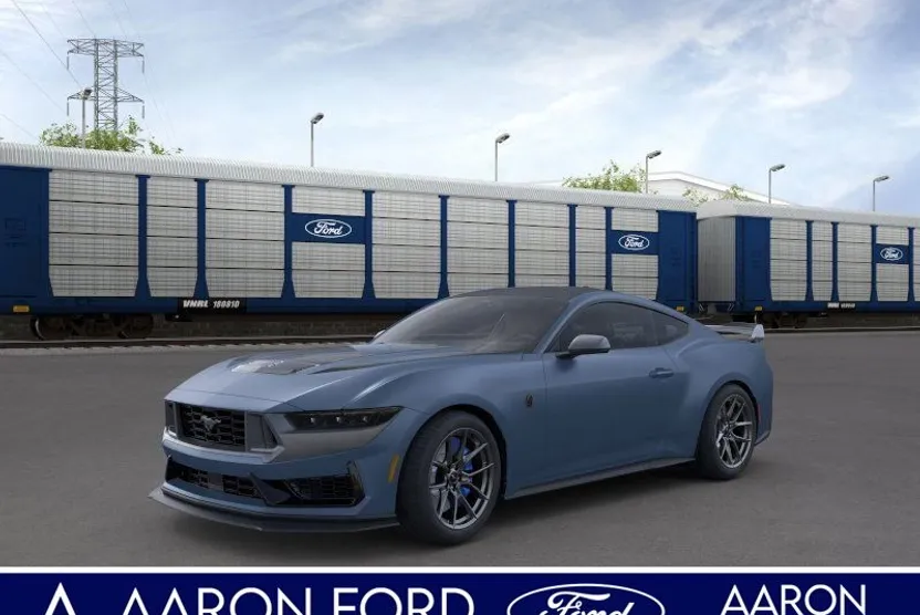 2025 Ford Mustang Dark Horse photo 1