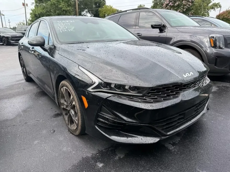2024 Kia K5 GT-Line photo 1