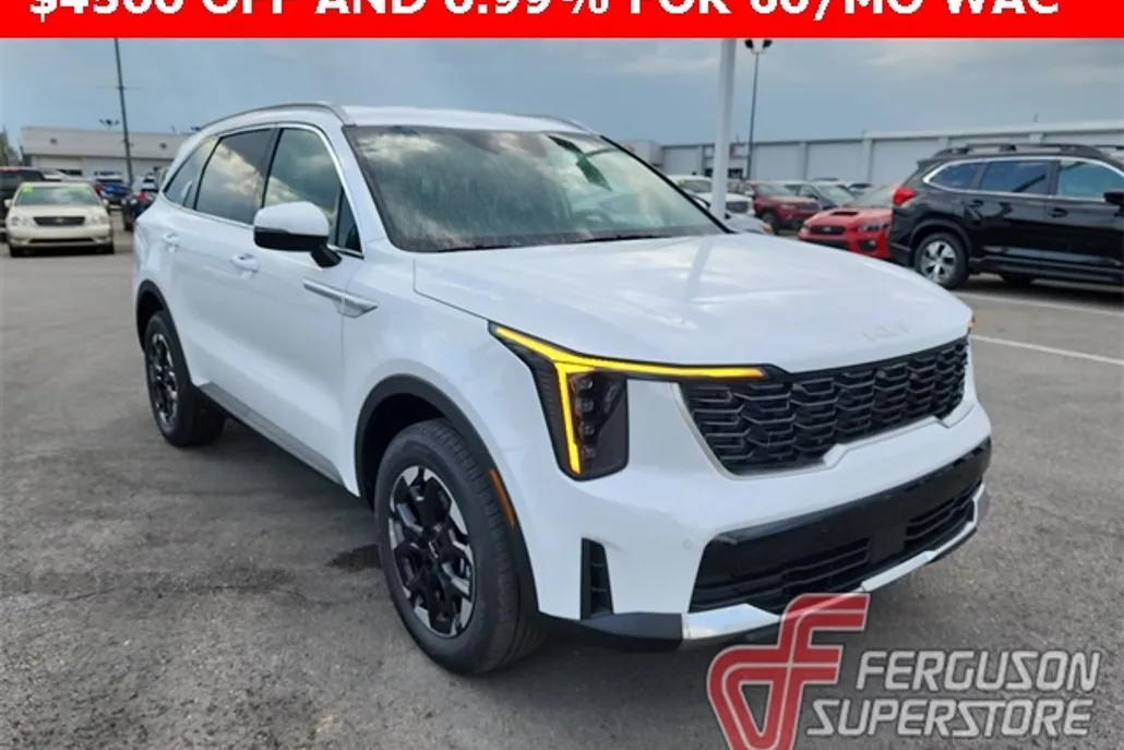 2025 Kia Sorento S photo 1