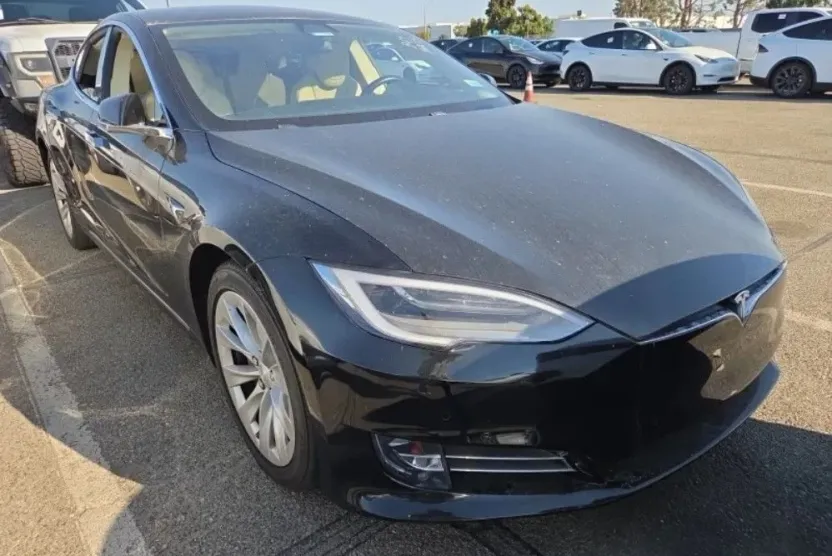 2017 Tesla Model S 75 photo 1