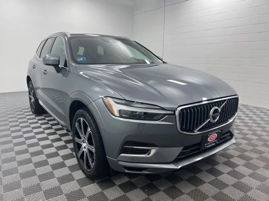 2021 Volvo XC60 Recharge Hybrid T8 Inscription photo 1