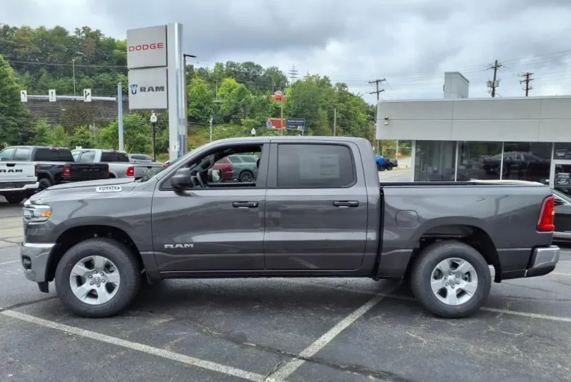 2025 Ram 1500 Tradesman photo 1