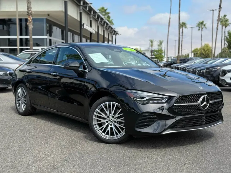 2025 Mercedes Benz CLA 250 4MATIC photo 1