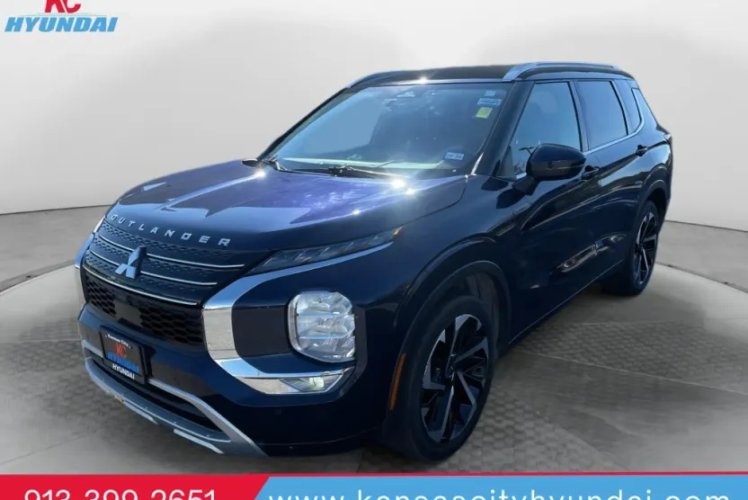2022 Mitsubishi Outlander SEL photo 1