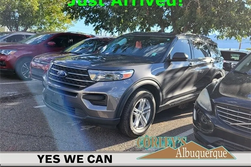 2022 Ford Explorer XLT photo 1